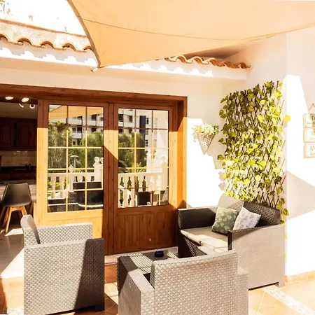 Дом отдыха Live Caletillas Taunus Pool Канделария